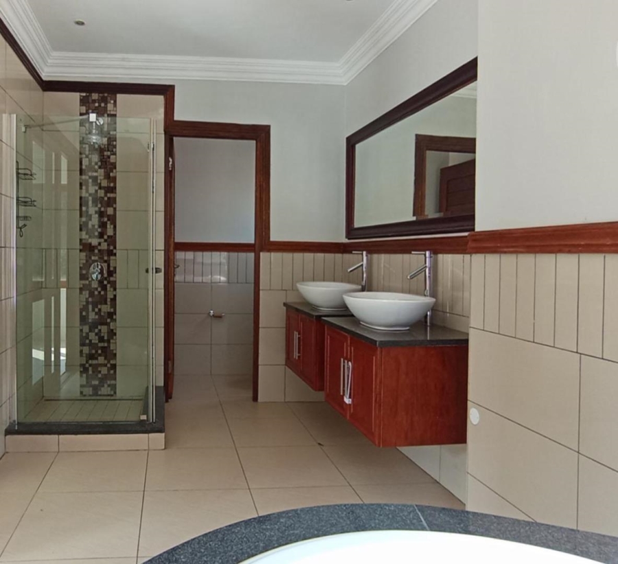 5 Bedroom Property for Sale in Xanadu Eco Park North West